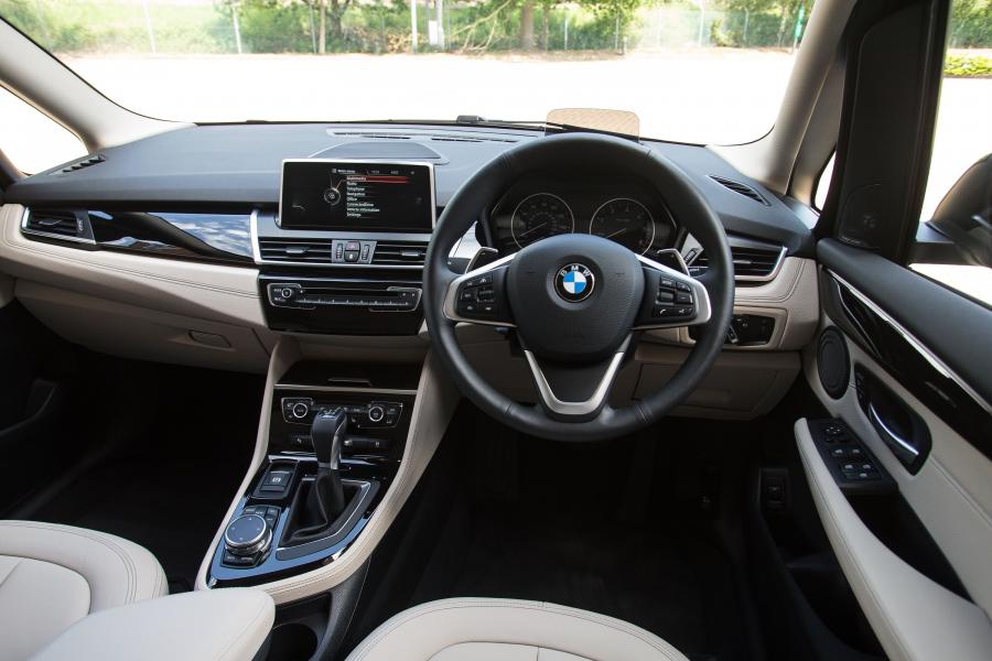  BMW 218d Gran Tourer Luxury Line 2015 года  (UK) (фото 10 из 10)